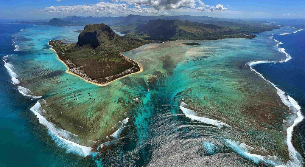 las-espectaculares-cataratas-submarinas-de-la-isla-de-mauricio3